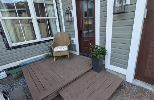 Saratoga Springs Apartment | Inlaw apt/guest suite w/full bath for rent during track season