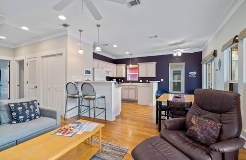 Seacrest Cottage | Inlet Beach 30A | Outdoor Pool, 2 Bikes | Peacock Cottage | Beach Getaways