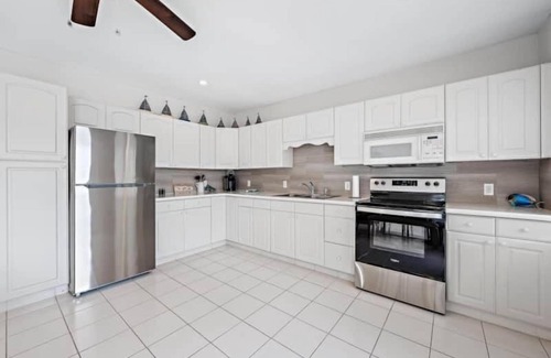 Palm Beach Shores Apartment | INLET PALM BEACHES