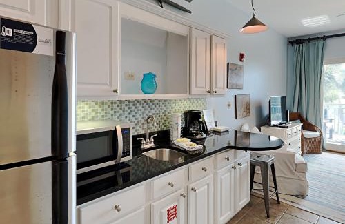 Rosemary Beach Apartment | Inn at Seacrest #206