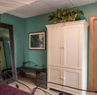 Baraboo Bed & Breakfast | INN AT WAWANISSEE POINT