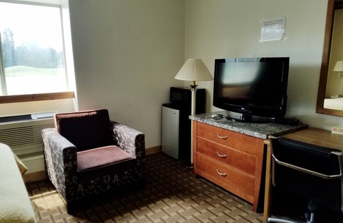 Friendship Hotel | Inn of the Pines