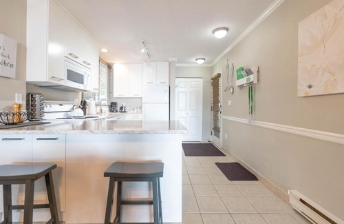 North Oyster Apartment | Inn of the Sea Beachfront Vacation Condo