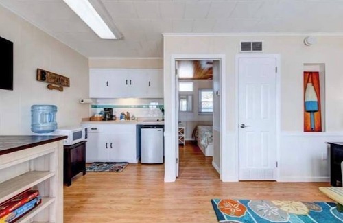 Ocean Pines Apartment | Inn of Turville Cottage, Sleeps 4, Waterfront