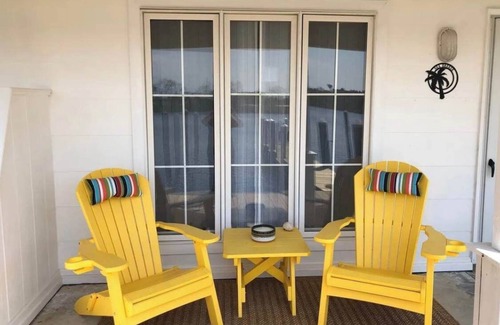 Ocean Pines Apartment | Inn on Turville Cottage, Sleeps 4, waterfront