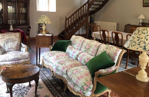 Saint-Aubin-de-Locquenay House | Inn Saint-Aubin-de-Locquenay, 4 bedrooms, 8 people