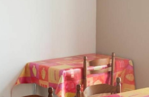 Saint-Urbain House | Inn Saint-Urbain, 2 bedrooms, 4 people