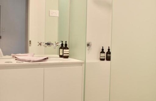 Rushcutters Bay Apartment | Inner City Oasis in Rushcutters Bay