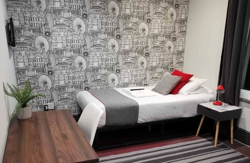 Kemptown Hotel | INNit Rooms - Upper Rock