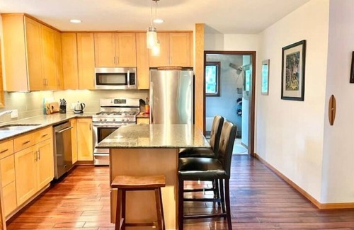 Alyeska House | Innsbruck House with mt. views, seclusion & just 1 block to Alyeska Ski Resort!