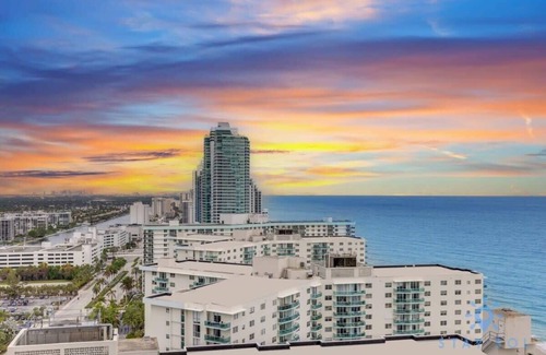 Hollywood South Central Beach Apartment | Insane Ocean View Balcony| Beachfront Resort+ Pool