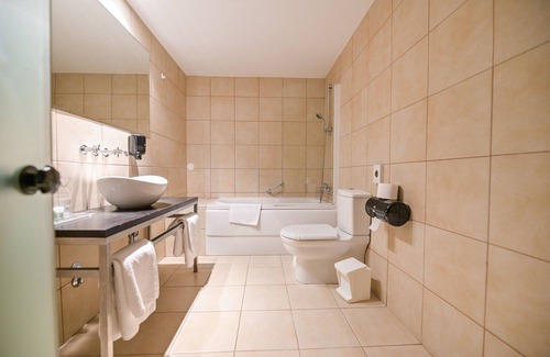 Rab Hotel | International