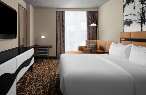Music Row Hotel | Intimate and Eclectic Escape In The Heart of Nashville | King Bed. Rooftop Pool