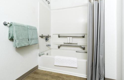 South Salt Lake Hotel | InTown Suites Extended Stay Salt Lake City UT - South