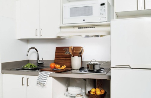 Central Newport News Hotel | InTown Suites Extended Stay Newport News VA - I-64