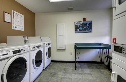 Sand Ridge Hotel | InTown Suites Extended Stay Birmingham AL - Lakeshore Parkway