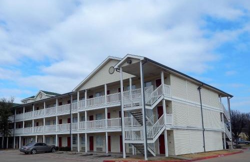 Lewisville Hotel | InTown Suites Extended Stay Lewisville TX - East Corporate Drive