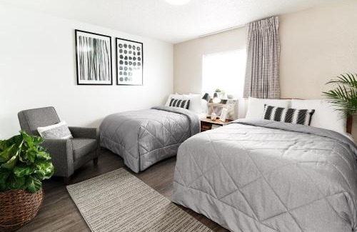 Dayton Triangle Hotel | InTown Suites Extended Stay Denver - Havana Street