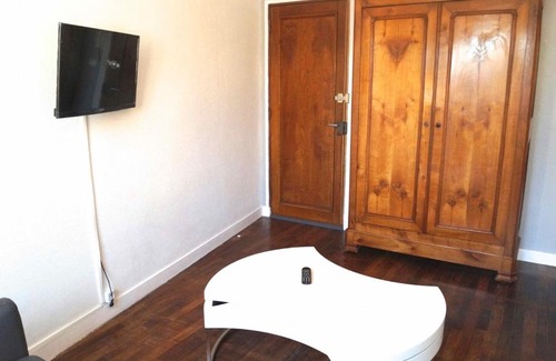 Intra Muros Apartment | intramuros la coudre