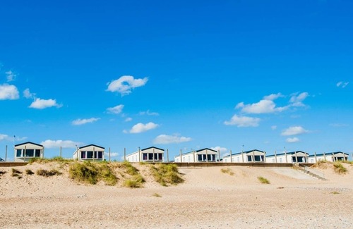 Caister-on-Sea House | Introducing the ABI Vista, a 2-bedroom caravan designed to accommodate up to 6 guests.