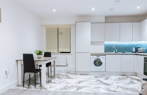 Coulsdon West Apartment | Inviting 1 Bed Apartment in Purley