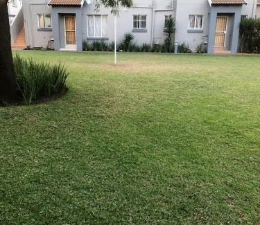 Edenvale Apartment | Inviting 3-Bed Apartment in Edenvale