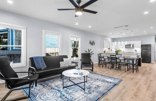 Near East Side House | Inviting 4BR/2.5BA Downtown Home with Ample Space!