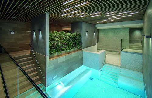 Kamperland Hotel | Inviting Room Near Nature Trails & Coastal Sites | Resort Access w/Free Parking