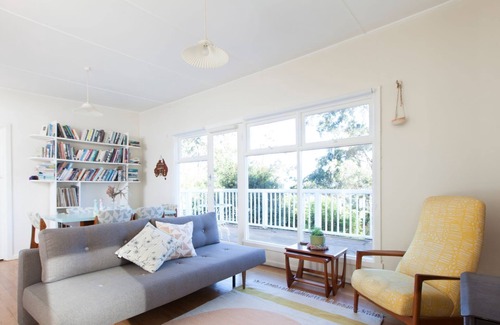 Wye River House | Ipanema is a cozy 50s Aussie beach shack with ocean views
