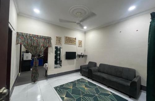 Beserah House | Irdina Homestay Islamic Beserah, Kuantan