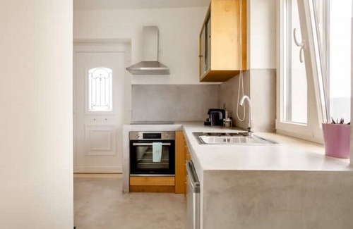 Perama Apartment | Irene's Garden, Evaggelia