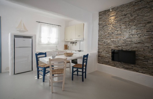 Kastraki House | Irida Vacation Suites