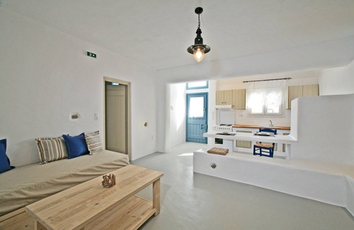 Kastraki House | Irida Vacation Suites