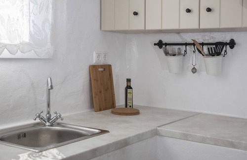 Kastraki House | Irida Vacation Suites