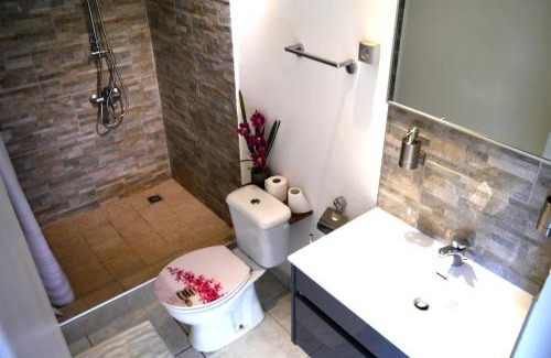 Punaauia Apartment | Iris suite