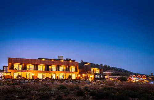 Jungmun House | IRO Jeju