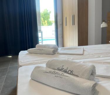 Gerakini Hotel | ISALOS GERAKiNi