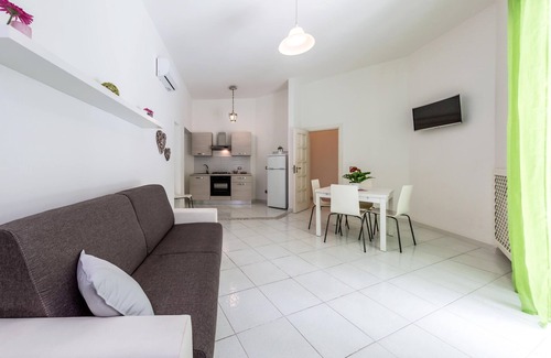 Ischia Porto Apartment | Ischia Dream Visions - Botero Two-Room Apartment