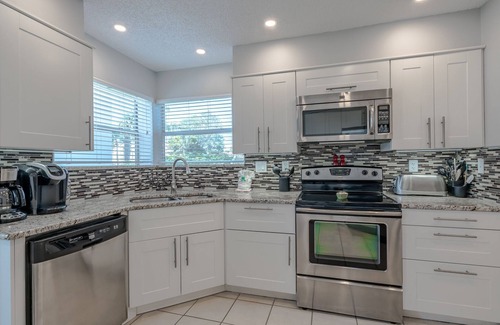 Isla del Sol Condo | Isla Del Sol Rentals St. Petersburg