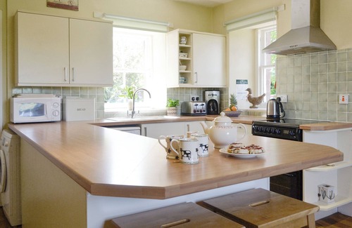 Kirriemuir Cottage | Islabank Farmhouse - SAAP