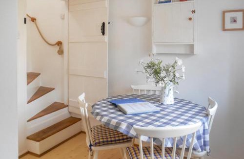 West Mersea House | Island Cottage