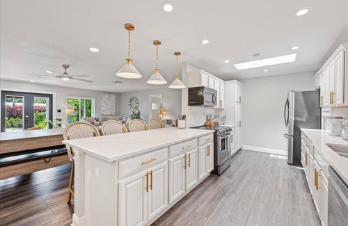 Fort Pierce House | Island Oasis & Coastal Cottage