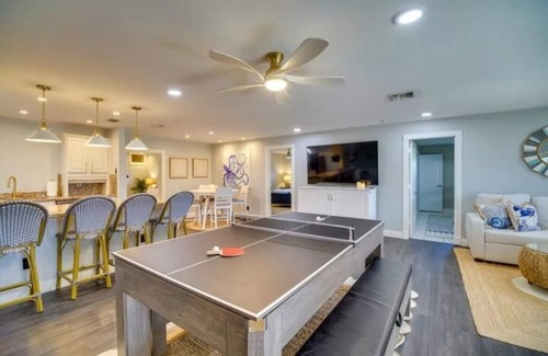 Fort Pierce House | Island Oasis: Walk to the Beach!