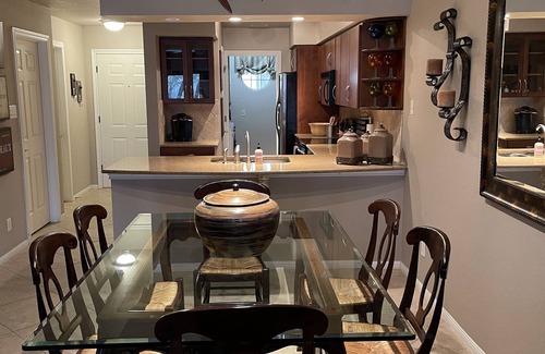 Highland Lake Estates Condo | Island on Lake Travis Luxury Lake Escape