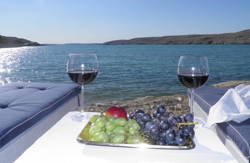 Dinjiska Apartment | Island Pag seafront 3