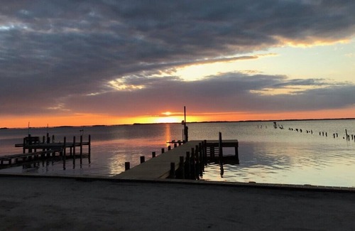 Coinjock House | Island Time 2 Bedroom in Coinjock K9407