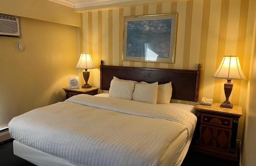 Downtown Victoria Hotel | Island Travel Inn