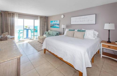 Fort Walton Beach Apartment | Islander 502 The Sea Glass Suite