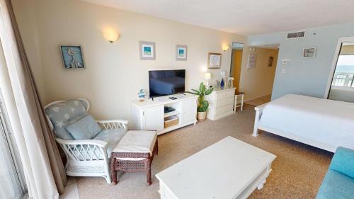 Fort Walton Beach Apartment | Islander Beach Resort 303