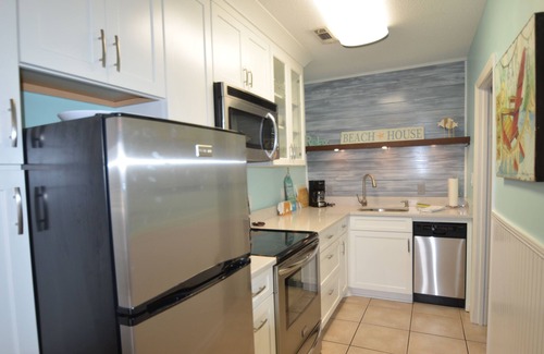 Isle of Palms Condo | Isle Of Palms Condo, Steps Form The Ocean, Beach, Bars And Restaurants.